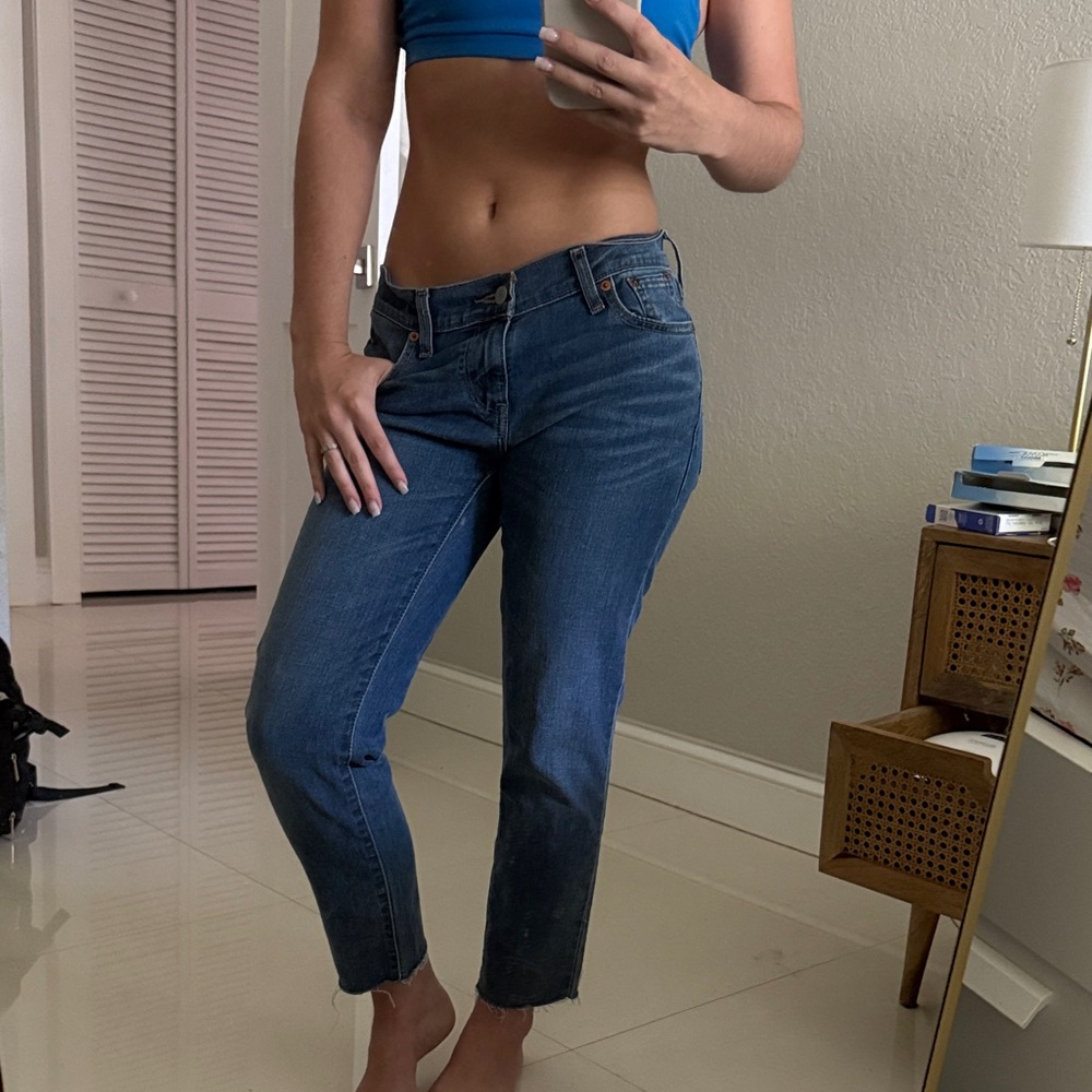 Levi's Low Rise 2000s Boyfriend Jeans in Blue